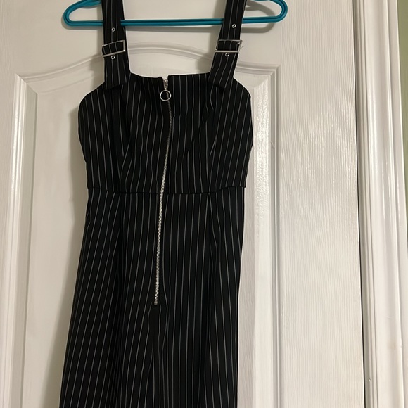 Brand new Forever 21 Romper - Picture 3 of 6